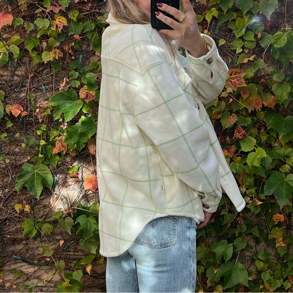 Revolve flannel jacket - Picture 7 of 9